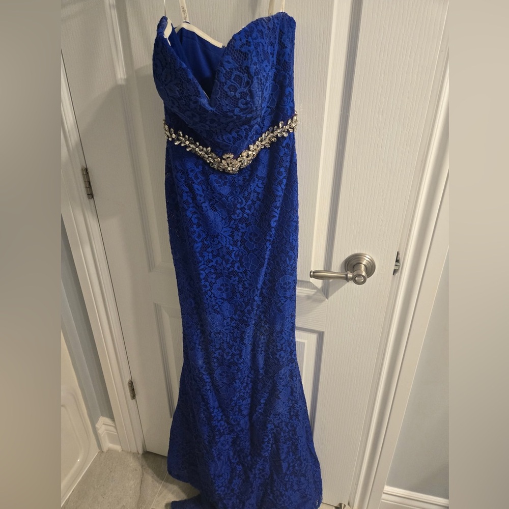 Lace Prom Dress ✨